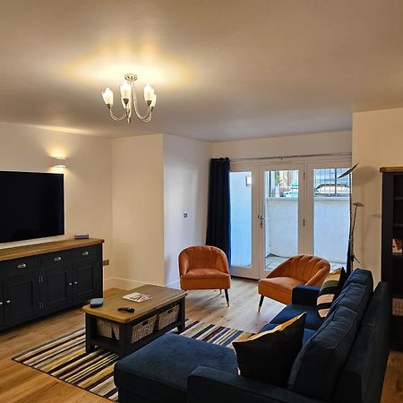 Spacious Modern 2-Bed Parking & Wi-Fi & 65"Oled Μπρίστολ Εξωτερικό φωτογραφία