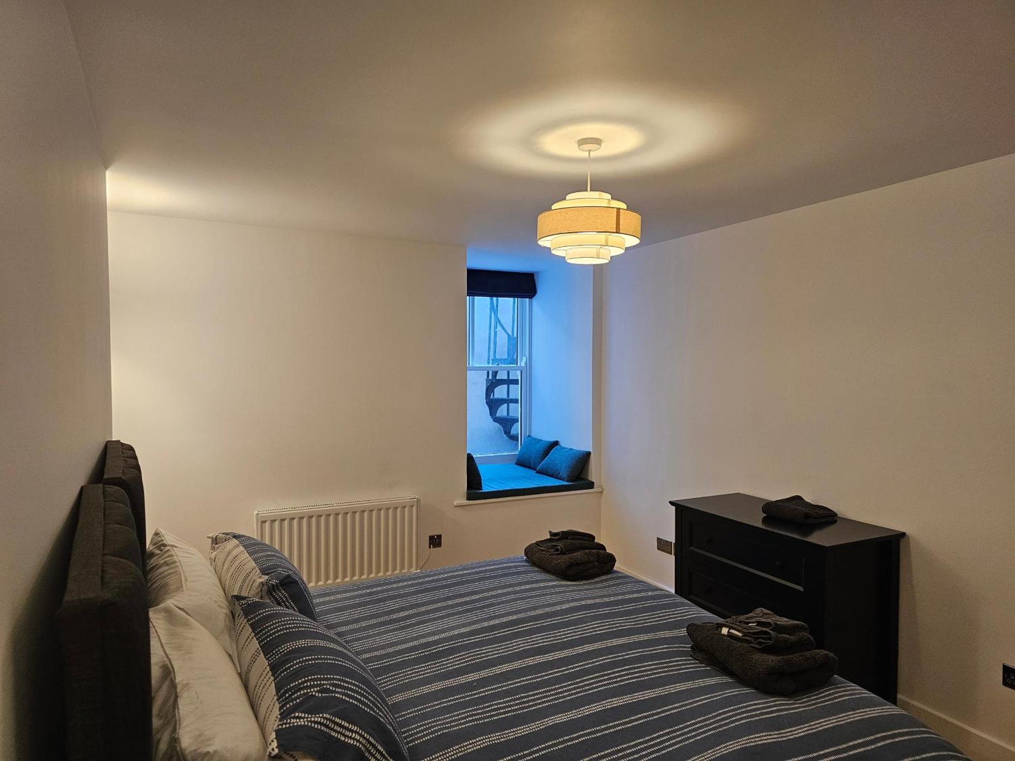 Spacious Modern 2-Bed Parking & Wi-Fi & 65"Oled Μπρίστολ Εξωτερικό φωτογραφία