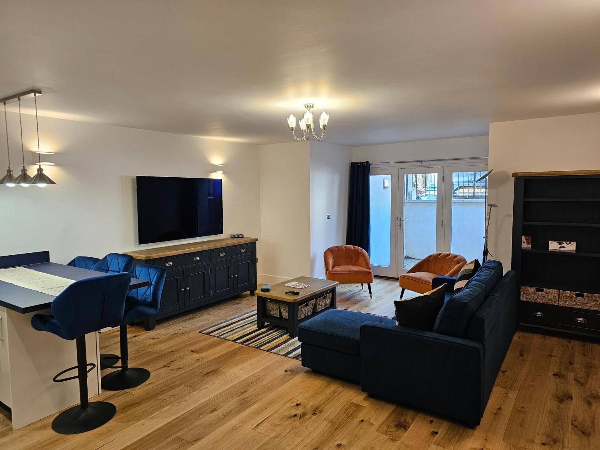 Spacious Modern 2-Bed Parking & Wi-Fi & 65"Oled Μπρίστολ Εξωτερικό φωτογραφία