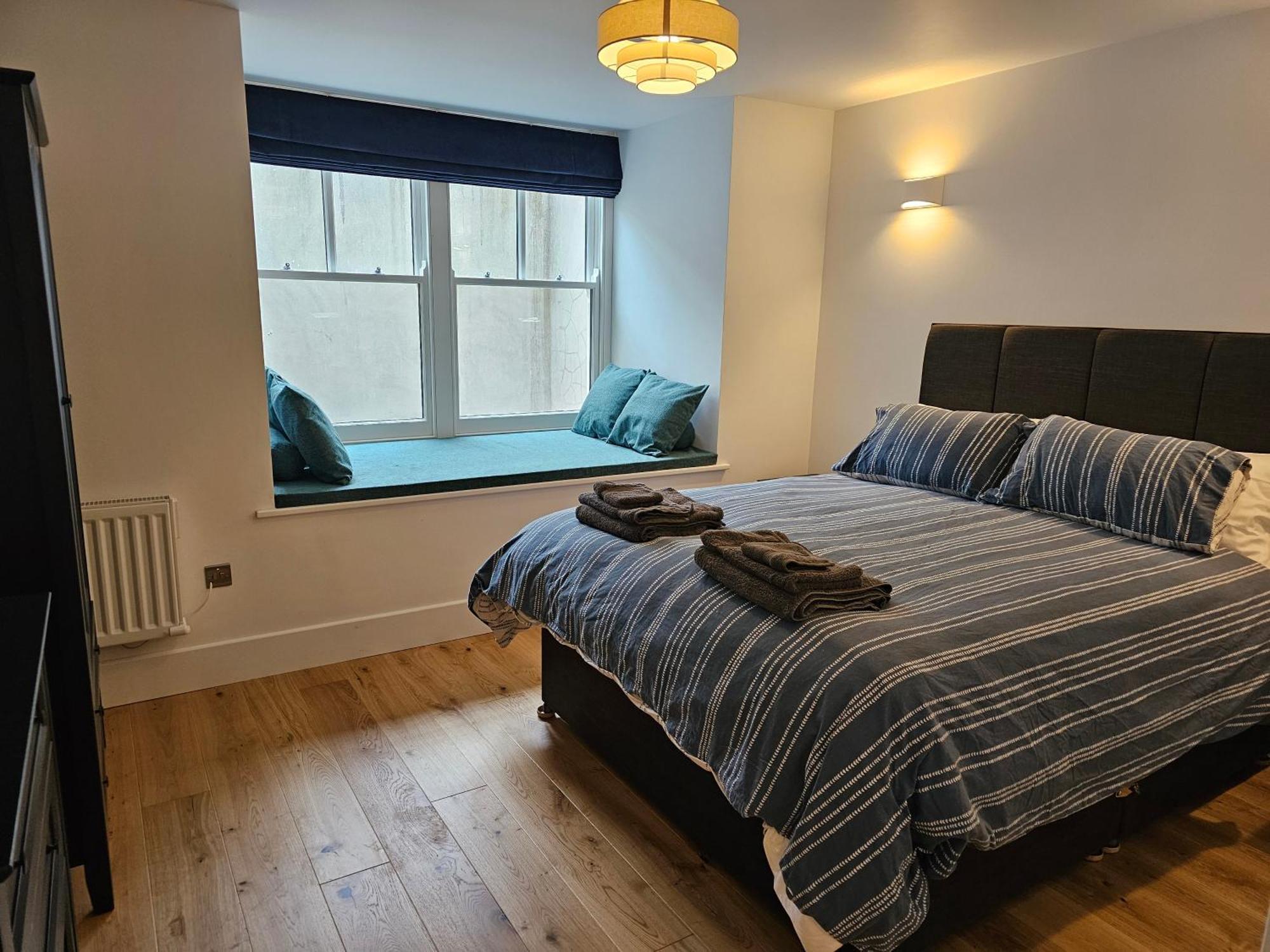 Spacious Modern 2-Bed Parking & Wi-Fi & 65"Oled Μπρίστολ Εξωτερικό φωτογραφία